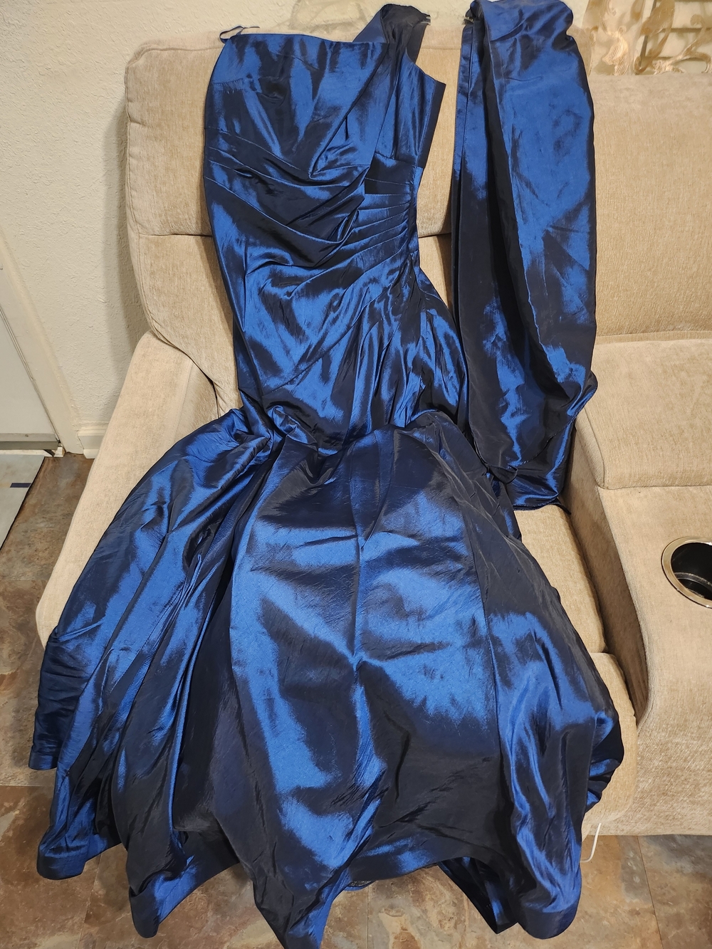 Prom/ Wedding Elegant Navy Blue Satin Evening Gown